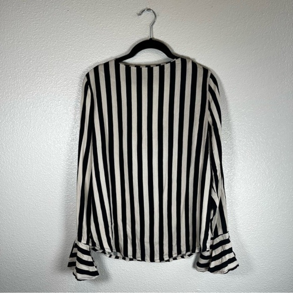 Amuse Society Always Something Button Front Blouse Striped Cream Black Small - Picture 8 of 10